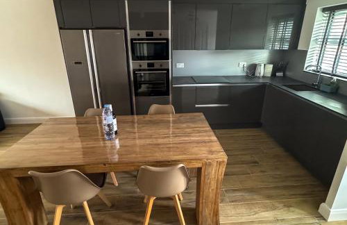 Lux House, Jennett's Park - Photo 13