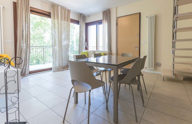 Tasso Apartments - Photo 11