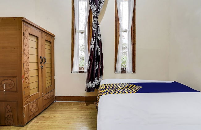 OYO Homes 91006 Eco Tourism Desa Cibodas Areng 5 Syariah - Photo 11