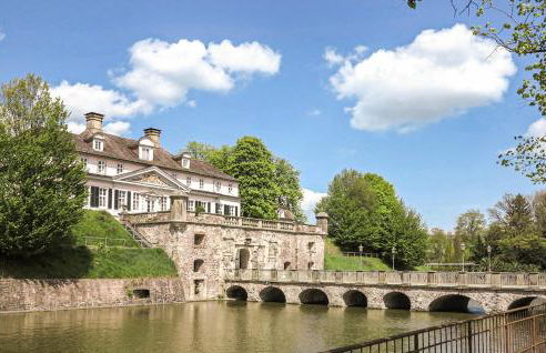 2 Bedroom Cozy Apartment In Bad Pyrmont - Foto 24