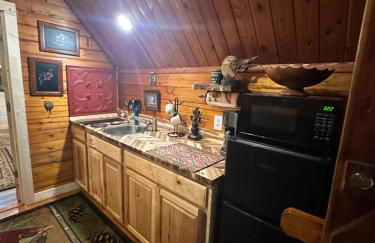 The Drake Cabin in The Forest - Photo 4