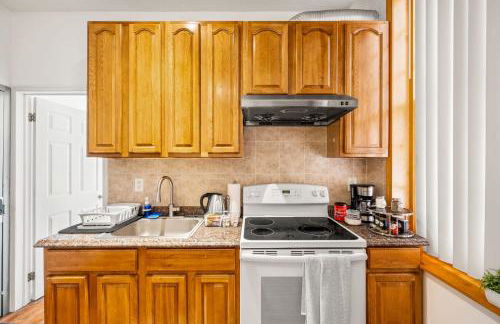 Charming Home In Heart of City With King Size Bed! - Foto 12