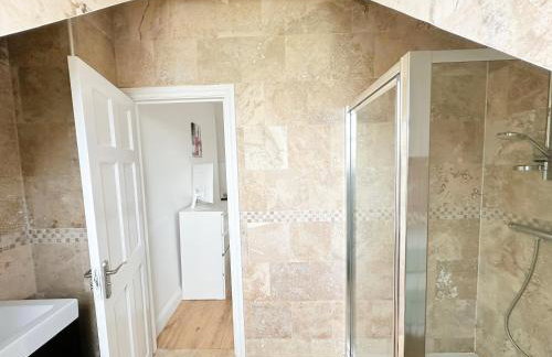 Wembley Stadium Maisonette Rooms - Foto 24