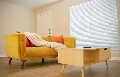 Majestic 2BR home in Houston with BBQ, Gym& Pool - Foto 1