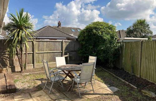 Newly renovated, modern bungalow - quiet location - Photo 15