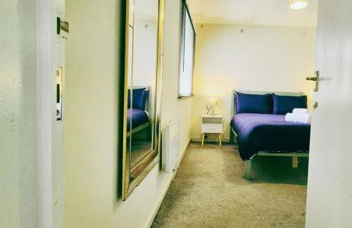 Comfy 3BR Flat on Quiet Street in Wollaton - Foto 10