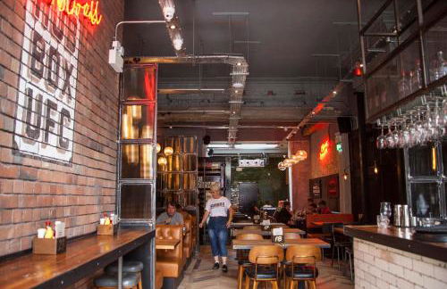 Stag & Hen Retreat - Walk to Nightlife - Sleeps 16 - Foto 52