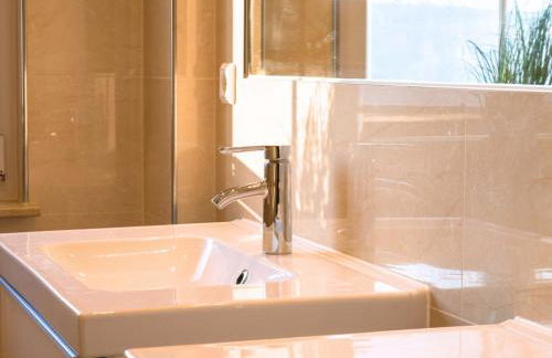 Lüftenblick - 2 Ferienwohnungen am Starnberger See, mit Terrasse oder Balkon, Weitblick, Sauna, Kamin, E-Ladestation - Foto 14