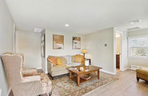 Connecticut Retreat Steps to Historic Downtown! - Foto 6