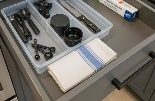 Upscale 2BR Near Regions Field n Park - Foto 17