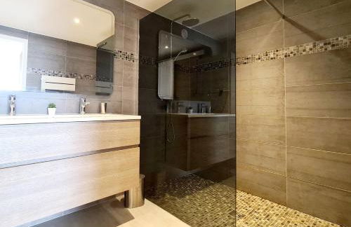 MAGNIFIQUE APPARTEMENT VUE MER - GRANDE TERRASSE ET PISCINE - Foto 27