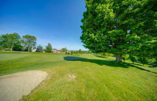Golf Course View Centrally Located Condo in Erie - Foto 25