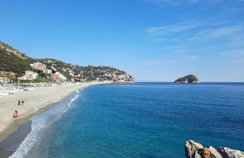 CasAda - Ampio appartamento con vista mare nel cuore di Vado Ligure - Foto 32