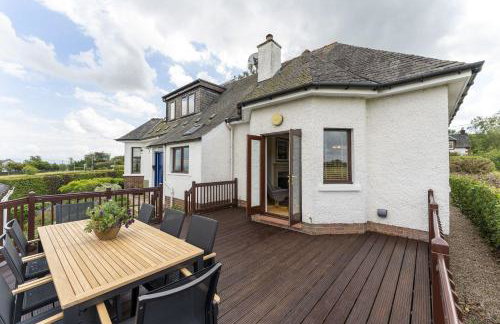 St Michael's - Photo 8