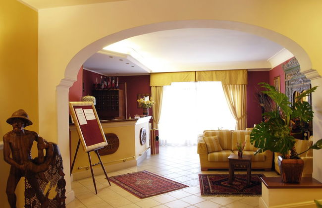 Greta Rooms Hotel - Photo 4