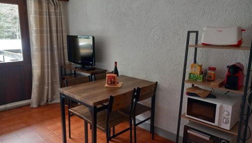 SKI AUX PIEDS et PIEDS DANS L'EAU - Foto 5, minibar