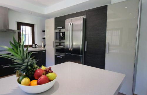 TESS Villa Los Monteros - Photo 12