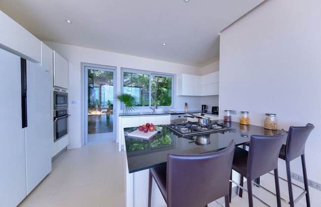 18 Bedroom Luxury Sea View Villas - Photo 29