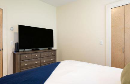 Secluded Modern Enclosed Patio Forest Views Woodland Zen by AvantStay - Foto 19