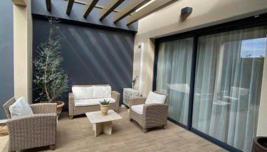 Villa 5 - Photo 1