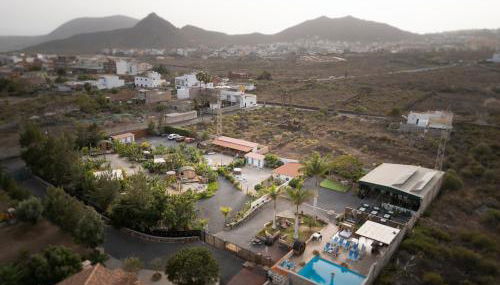 Bernegal Maday, Heated Bathtub Piscina y Jardin by Deihu Experiences - Foto 5