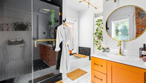 Jungle House Luxury Stays - Columbus Downtown Short North - Foto 5, towels, Shower