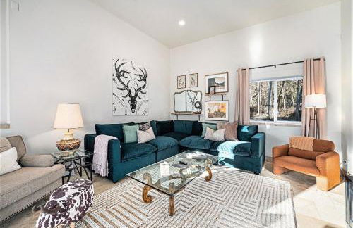 Mountain cabin w game room & hot tub - Foto 8