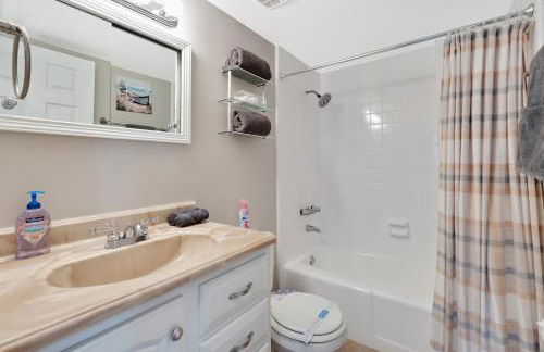 Exquisite Retreat with Heated Pool for 14 Guests, Pool Table Paradise! - Foto 44