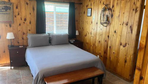 Cozy cabin #6 at Aspen Ridge Cabins - Photo 2