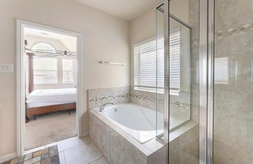 Sleeps 8 comfortably! Super location! - Foto 5