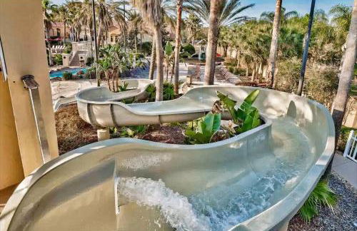 Disney World Cinderella Castle Lazy River Pool & Game Room - Foto 38