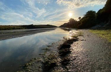 1 Chatsworth Riverscape Apartments - Riverview apartment in great location with free parking overlooking the Gannel just a short walk from Newquays incredible beaches and local amenities - Foto 31