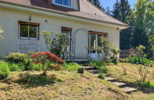 Cozy Home In Saint Saud Lacoussière - Foto 7