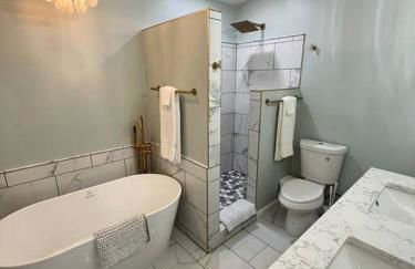 Quantico Graduation Home Visit DC 5 bedrooms 2 King Beds Stafford - Foto 40