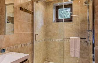 Apartment Cry - Alpes Travel - Central Chamonix (sleeps 2-4) - Photo 16