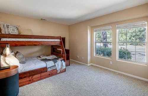 The Oaktree Estate by Fieldtrip 7 Acre Private Resort with Lake Pool Vineyard - Foto 48