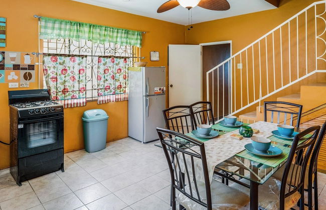 YanceyLargo-6BR Two-Story Estate w/Mountain Views by RedAwning - Foto 17