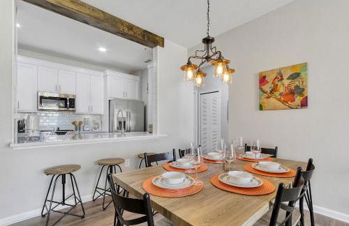 The Perch-2 Miles from Disney, Movie Theatre & Water Park - Foto 29