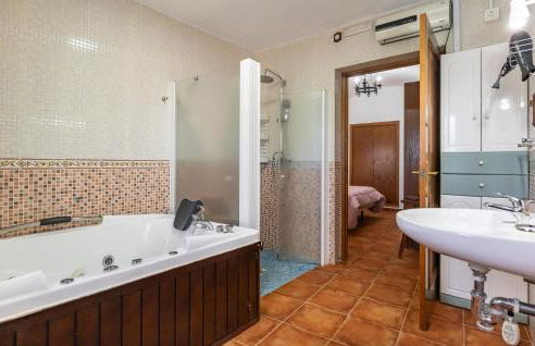 Stunning Home In Cortes Y Graena - Foto 20