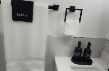 Baldwin, NY 1 Bedroom Apartment Queen Size Bed - Foto 5