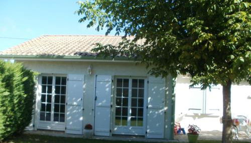 Vacances a St Germain d Esteuil 33340 - Foto 2, Garden view