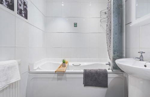 #97 Grade 2 historic Housekeeper's Cottage - Close to Statfold Country Park - Sleeps 5 - Perfect for Contractors and Families - Free street Parking" - Foto 19