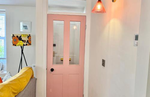 Pandora Cottage Charming Seaside Escape, Newlyn, Sleeps 4 - Photo 10
