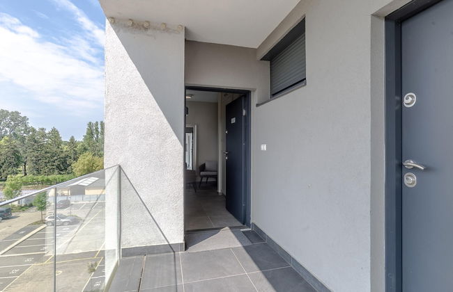 Lakefront Elegant Condo Lela - Foto 33