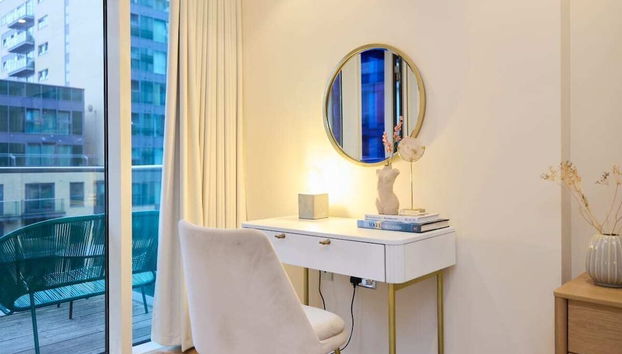 The Millharbour Retreat - Elegant 1bdr Flat With Balconies - Foto 3, Exterior