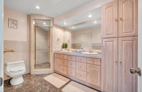 Private Lakefront Oasis - 5 Bedroom, Private Dock, & Firepit - Foto 20