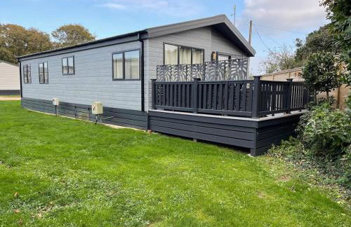 Elegant Lodge in Peaceful Holiday Resort - Photo 19