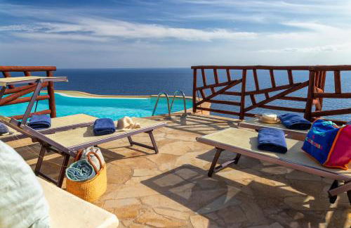 Villa Patty with infinity pool in front of the sea, parking and wifi - Foto 7