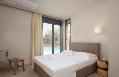 Amalthia Villa, Heated Pool & Walk to the Beach, By ThinkVilla - Photo 36