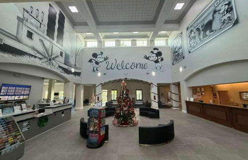 Disney Epic 1st Floor Shuttle - Foto 136